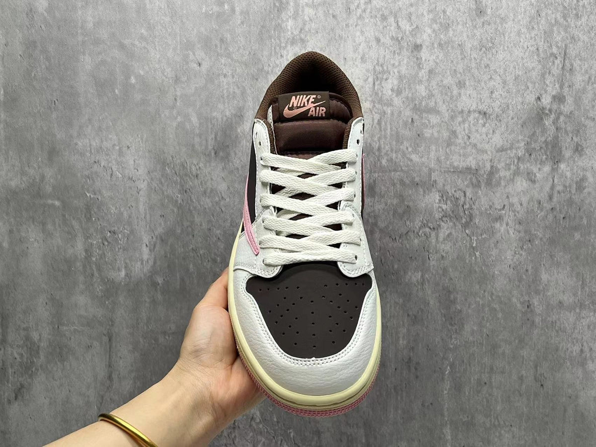Travis Scott x Air Jordan 1 Low OG 'Mocha' (2019)