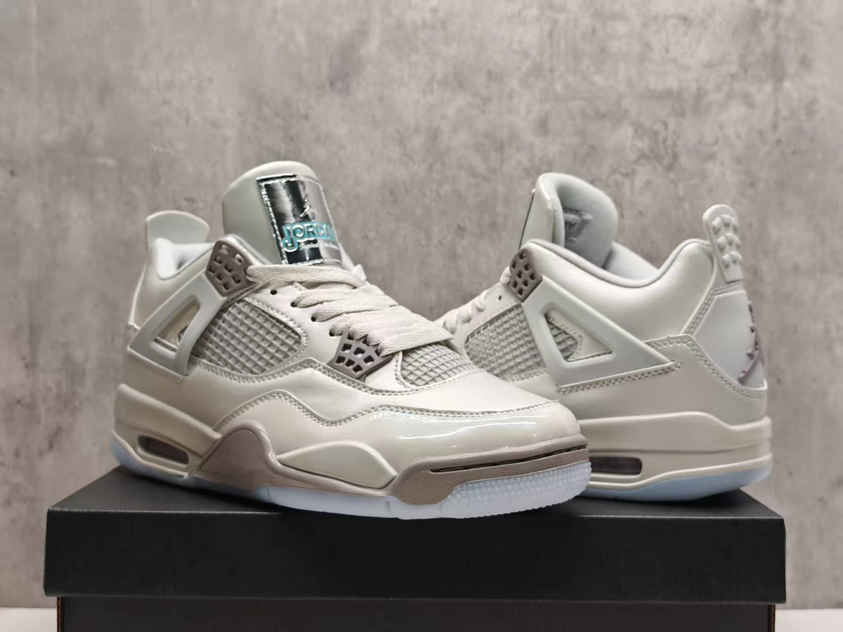 Air Jordan 4 Retro 'Cool Grey' Cool Grey/Chrome/Dark Charcoal/Varsity Maize
