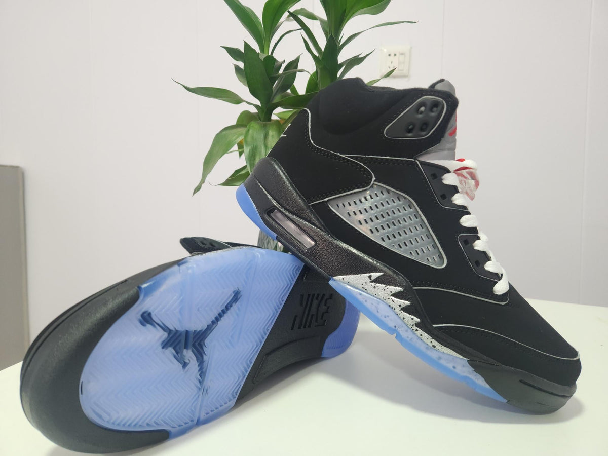 Air Jordan 5 Retro – Black/Silver ("Black Metallic")