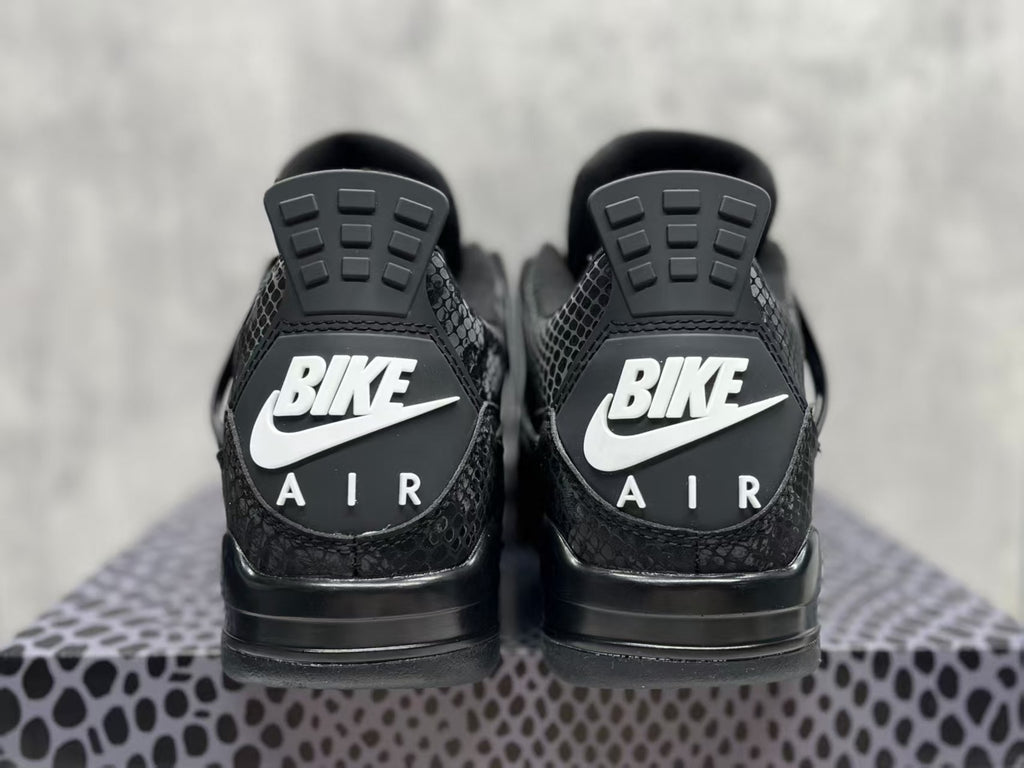 Air Jordan 4 Retro 'Black Cat' 2025
