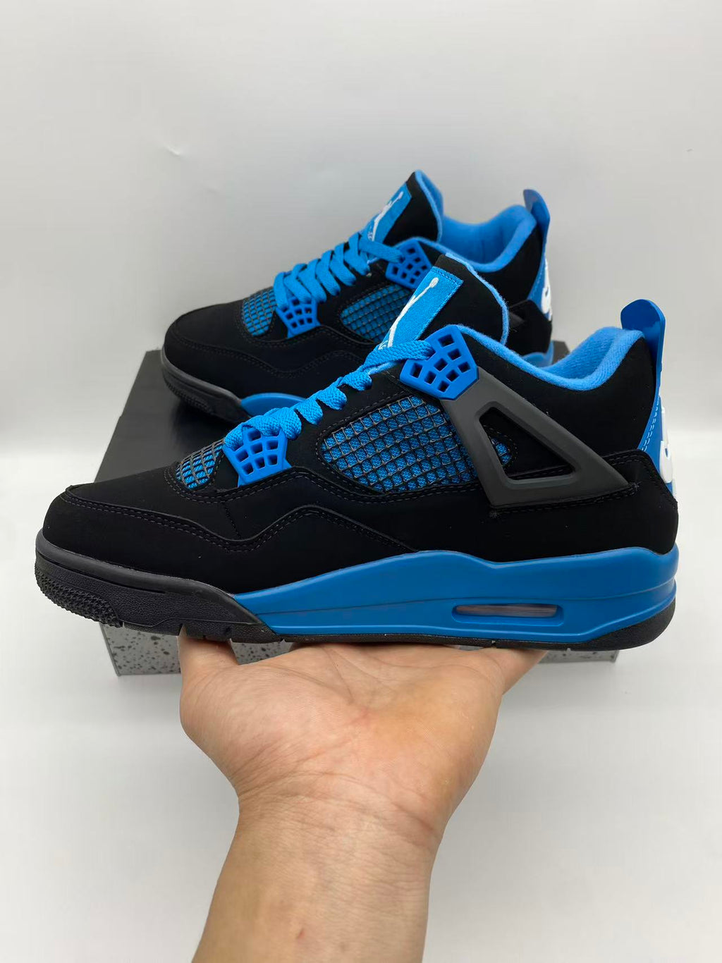 Air Jordan 4 – Gamma Blue