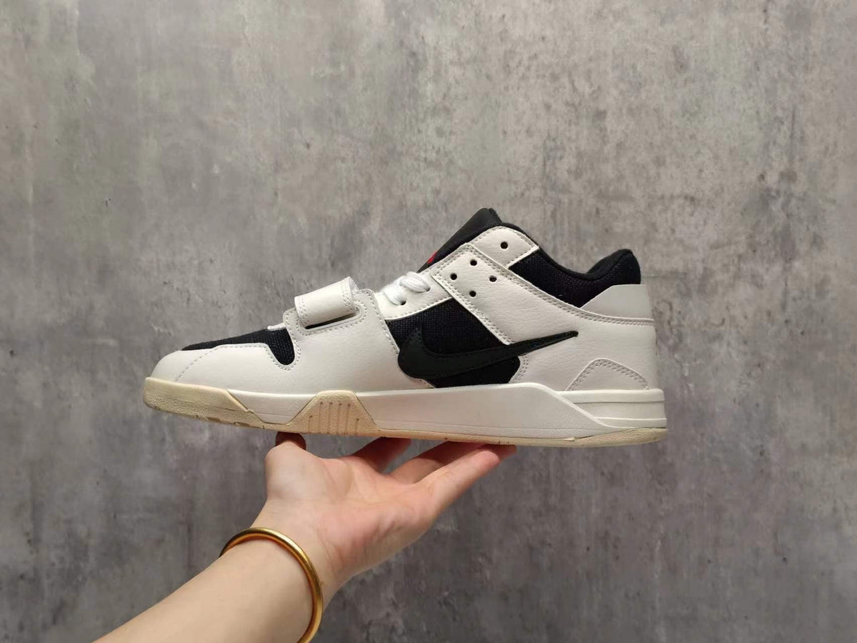 Air Jordan 1 Retro High OG × Travis Scott – White/Green/Black