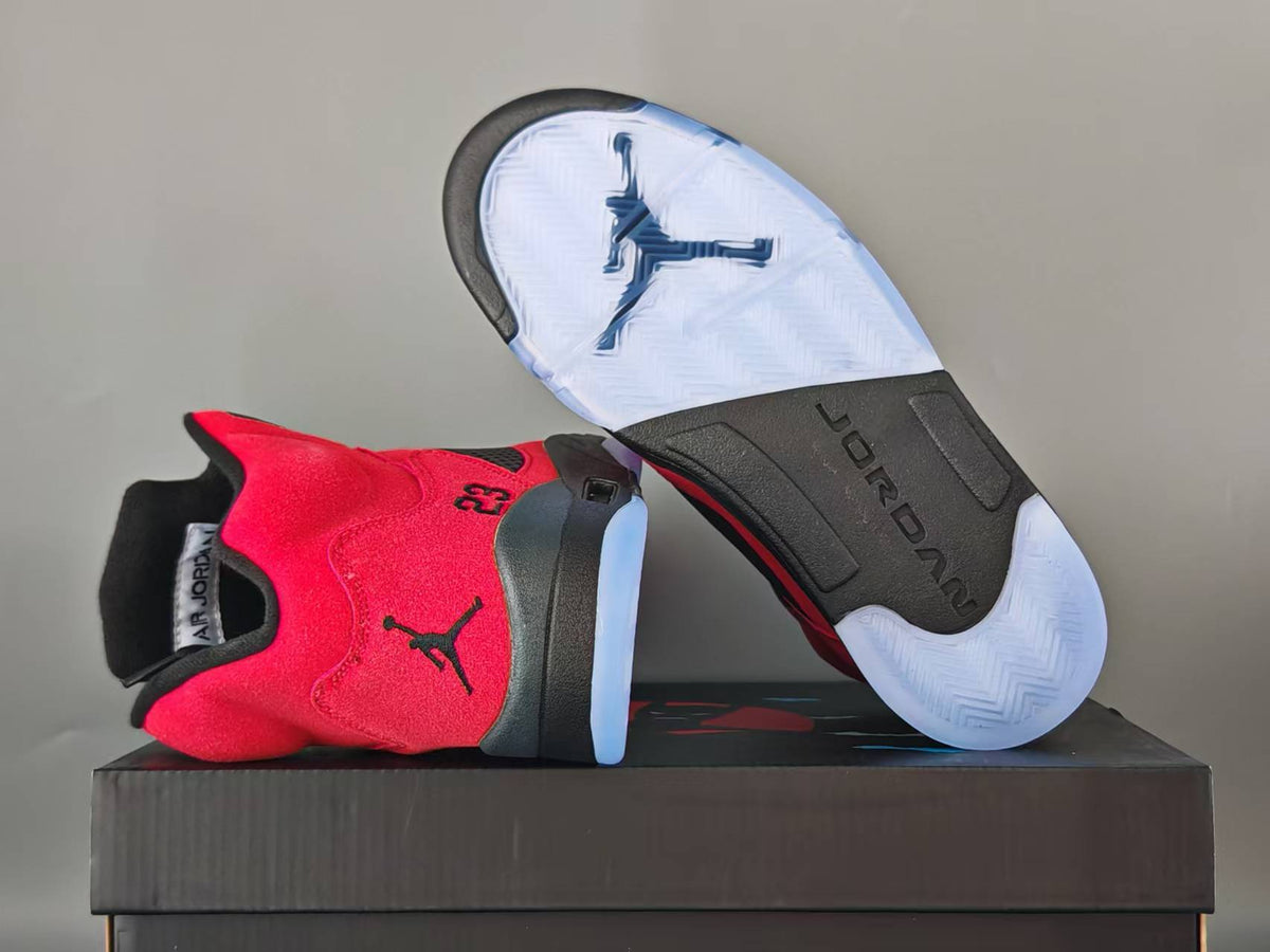 Air Jordan 5 Retro 'Batman Beyond' Black/University Red Translucent Ice (IY4876-001)