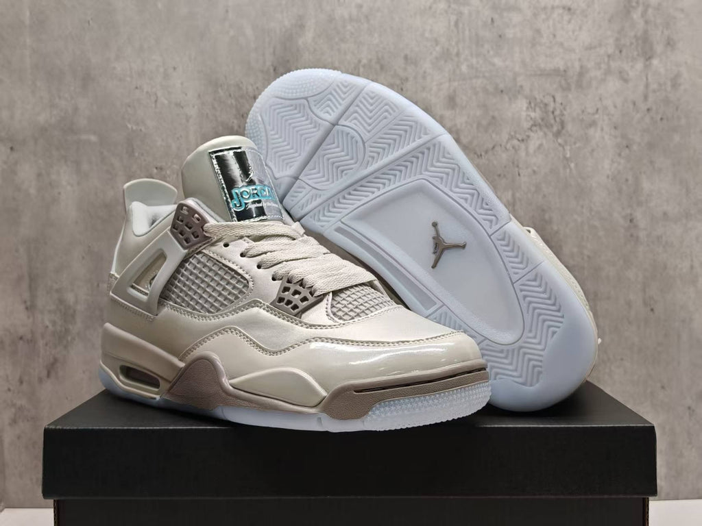 Air Jordan 4 Retro 'Cool Grey' Cool Grey/Chrome/Dark Charcoal/Varsity Maize