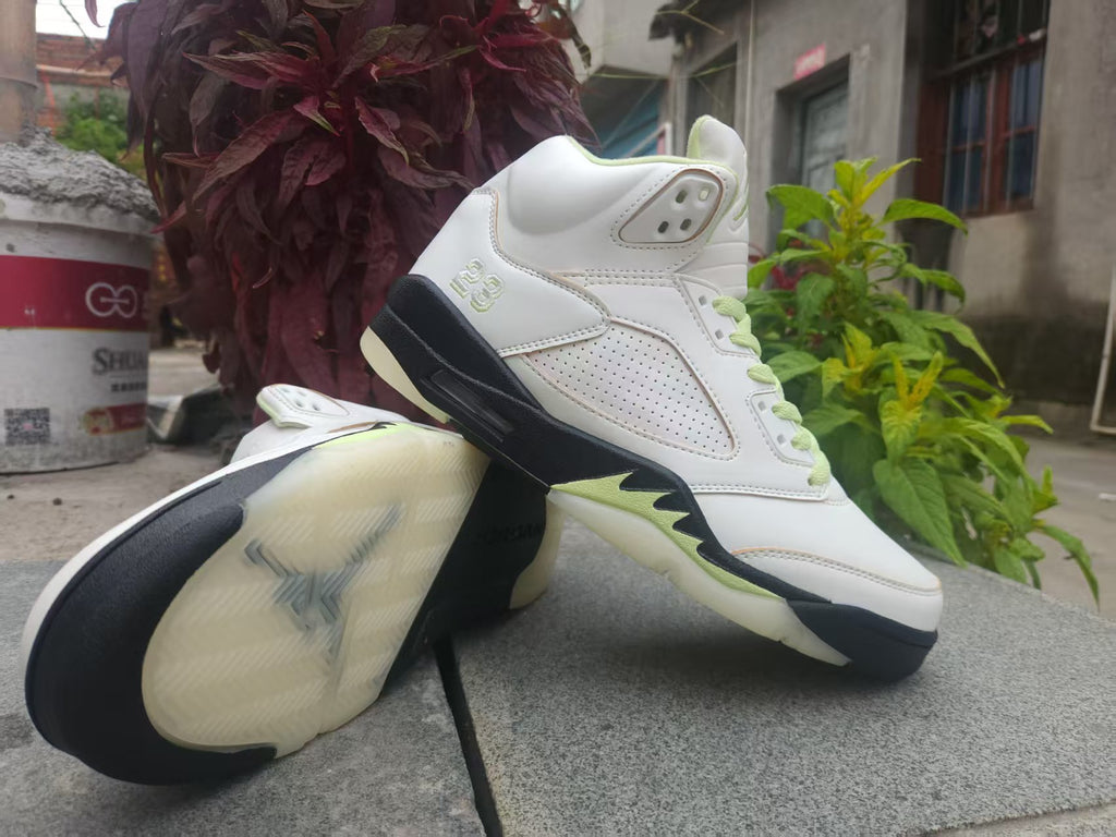 Air Jordan 5 Retro Wmns 'Luminous Green'