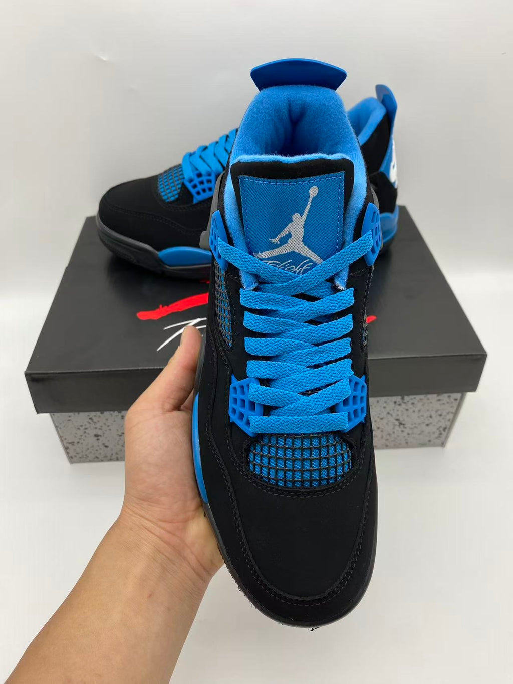 Air Jordan 4 – Gamma Blue