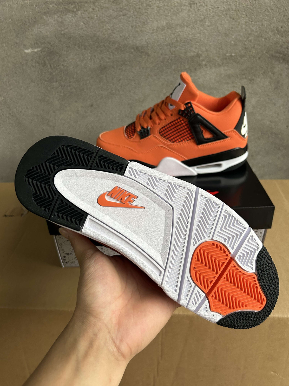 Air Jordan 4