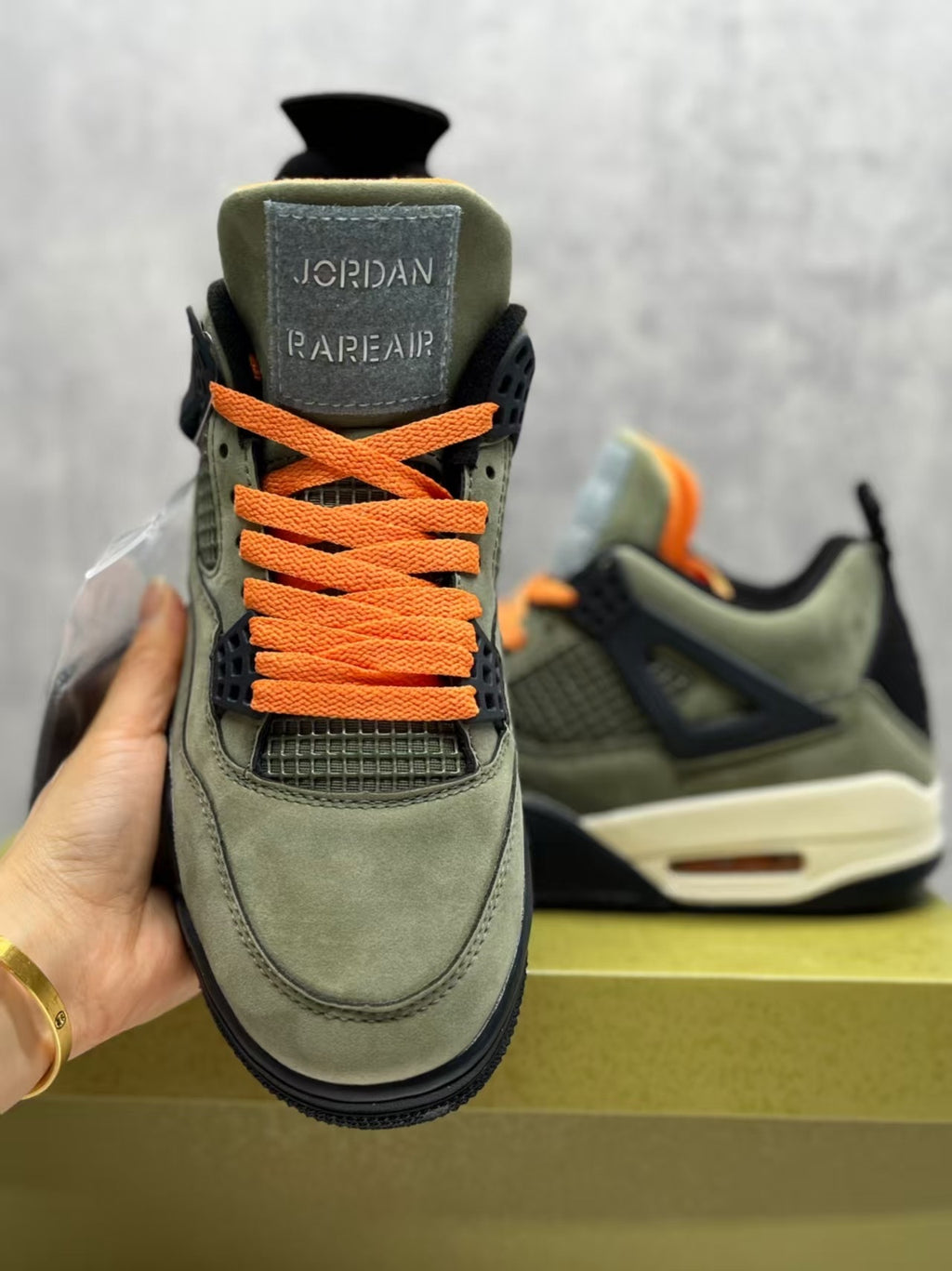 Air Jordan 4 Retro SE Craft 'Medium Olive'